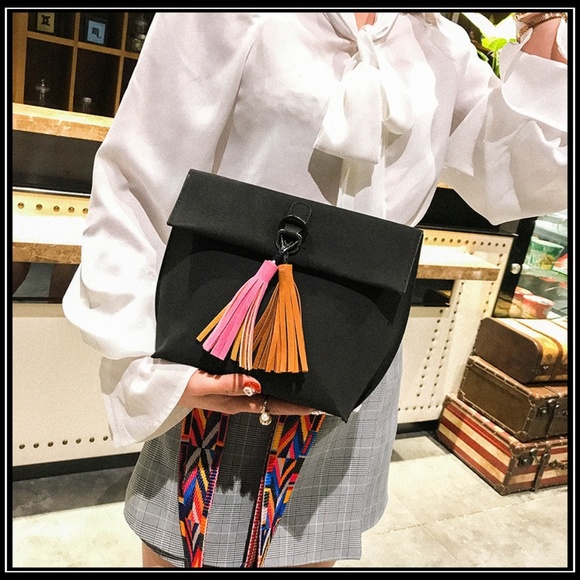 Zenleather Handbags - NEW FLORENCE Tassel Bag
